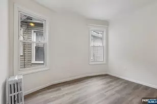 19 Nassau Pl, East Orange, NJ 07018 - Photo 11