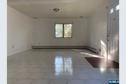 703 Day Avenue The First Fl #The first fl, Ridgefield, NJ 07657 - Photo 5