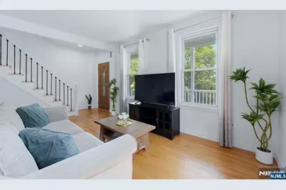 25 6th Street, Englewood Cliffs, NJ 07632 - Photo 9