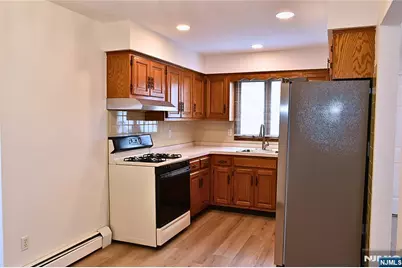 28 Elmhurst Street 1 #1, Elmwood Park, NJ 07407 - Photo 11