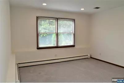 28 Elmhurst Street 1 #1, Elmwood Park, NJ 07407 - Photo 5