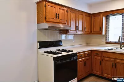 28 Elmhurst Street 1 #1, Elmwood Park, NJ 07407 - Photo 9