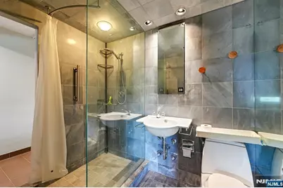 3 Horizon Road 1030 / 1033 #1030 / 1033, Fort Lee, NJ 07024 - Photo 17