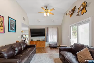 10 Wendy Terrace, Garfield, NJ 07026 - Photo 9