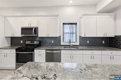 25 Grunwald Street, Clifton, NJ 07013 - Photo 9
