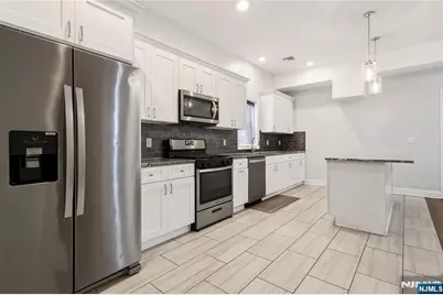 25 Grunwald Street, Clifton, NJ 07013 - Photo 7