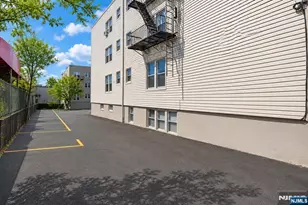 305 Cator Ave 101, Jersey City, NJ 07305 - Photo 19