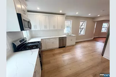 35 Claremont Avenue 2 #2, Montclair, NJ 07042 - Photo 3