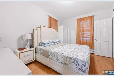 21 18th Street, East Orange, NJ 07017 - Photo 5