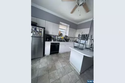 13 Windsor Street, Kearny, NJ 07032 - Photo 5