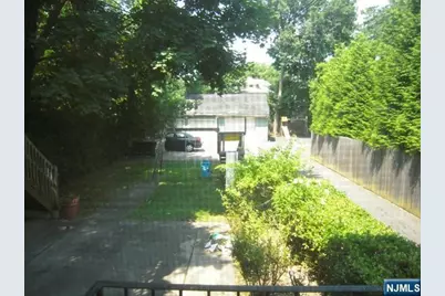 29 Brookfield Road 1st Fl #1st fl, Montclair, NJ 07043 - Photo 9