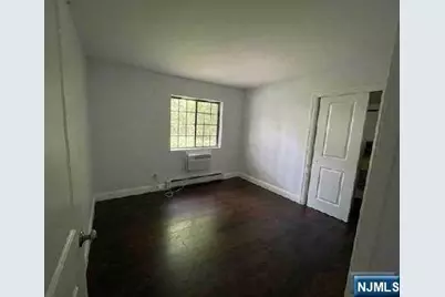 909 Thoreau Court 909 #909, Mahwah, NJ 07430 - Photo 17