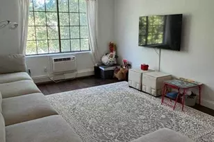 909 Thoreau Ct 909, Mahwah, NJ 07430 - Photo 7