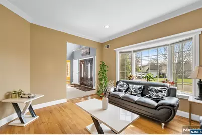 683 Victoria Avenue, Paramus, NJ 07652 - Photo 5