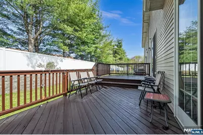 683 Victoria Avenue, Paramus, NJ 07652 - Photo 45