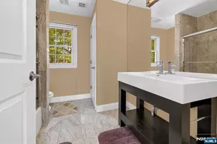 683 Victoria Ave, Paramus, NJ 07652 - Photo 33