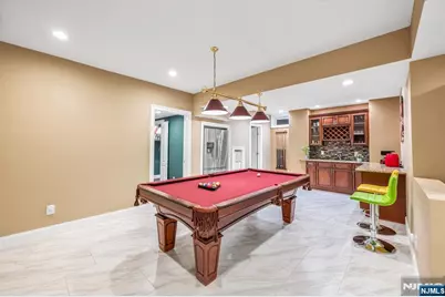 683 Victoria Avenue, Paramus, NJ 07652 - Photo 37
