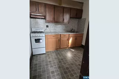 38 Bergen Street 2 #2, Englewood, NJ 07631 - Photo 5