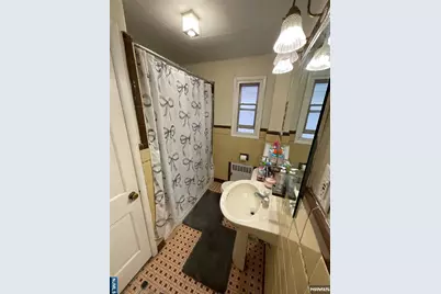 14-16 Livingston Avenue, Lyndhurst Township, NJ 07071 - Photo 31