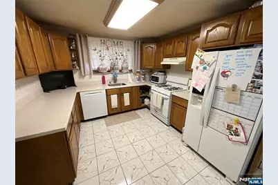 14-16 Livingston Avenue, Lyndhurst Township, NJ 07071 - Photo 29