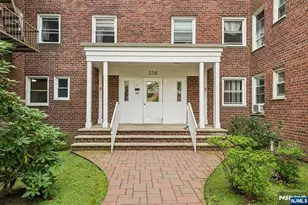 326 Bridge 1-G, Fort Lee, NJ 07024 - Photo 3