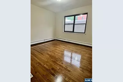289 Essex H #H, Hackensack, NJ 07601 - Photo 5