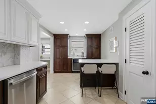 20 W Saddle River Rd, Waldwick, NJ 07463 - Photo 9