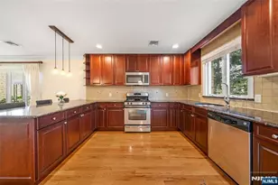 233 Knox Ave C0001, Cliffside Park, NJ 07010 - Photo 9