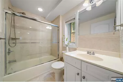233 Knox Avenue C0001 #C0001, Cliffside Park, NJ 07010 - Photo 23