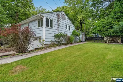 11 Lockwood Lane, Closter, NJ 07624 - Photo 21