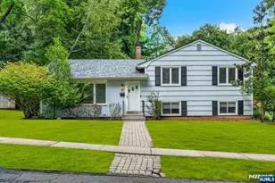 11 Lockwood Ln, Closter, NJ 07624 - Photo 1