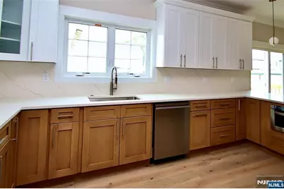 9-02 3rd Street, Fair Lawn, NJ 07410 - Photo 9