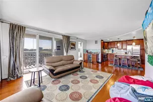 555 North Ave 11E, Fort Lee, NJ 07024 - Photo 7