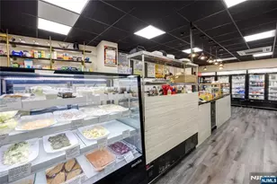 555 North Ave 11E, Fort Lee, NJ 07024 - Photo 21