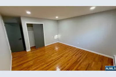 716 Jefferson Avenue Apt 2 #Apt 2, Cliffside Park, NJ 07010 - Photo 21
