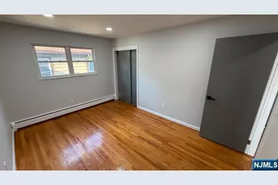 716 Jefferson Avenue Apt 2 #Apt 2, Cliffside Park, NJ 07010 - Photo 23