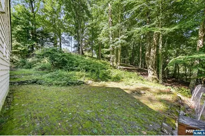 2 Nydam Lane, Franklin Lakes, NJ 07417 - Photo 9