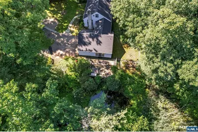 2 Nydam Lane, Franklin Lakes, NJ 07417 - Photo 19