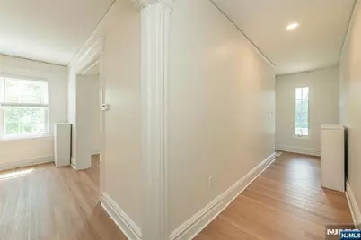 160 Bloomfield Avenue B #B, Verona, NJ 07044 - Photo 3