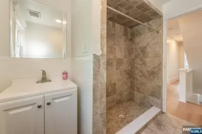 160 Bloomfield Avenue B #B, Verona, NJ 07044 - Photo 15