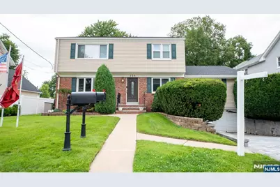 254 Lexington Avenue 1 #1, Dumont, NJ 07628 - Photo 1