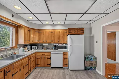 130 Rowland Avenue, Clifton, NJ 07012 - Photo 3