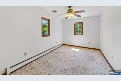 26 Grandview Avenue, Oakland, NJ 07436 - Photo 23