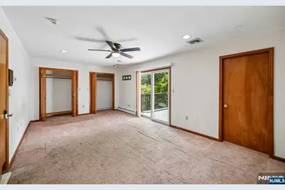 26 Grandview Avenue, Oakland, NJ 07436 - Photo 9
