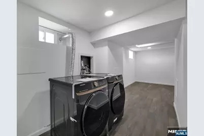 380 Grand Avenue, Leonia, NJ 07605 - Photo 23
