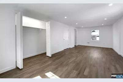 380 Grand Avenue, Leonia, NJ 07605 - Photo 15