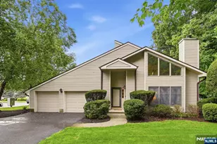 5 Valen Ct 1, Franklin Lakes, NJ 07417 - Photo 1