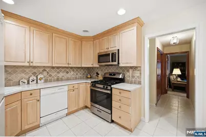 5 Valen Court 1 #1, Franklin Lakes, NJ 07417 - Photo 13