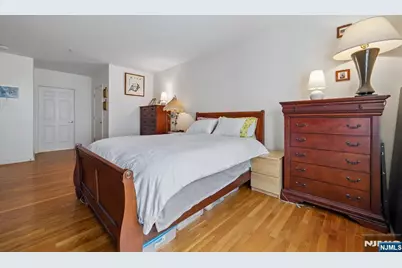 249 The Promenade, Edgewater, NJ 07020 - Photo 9