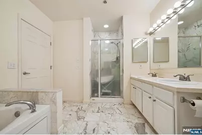 249 The Promenade, Edgewater, NJ 07020 - Photo 15